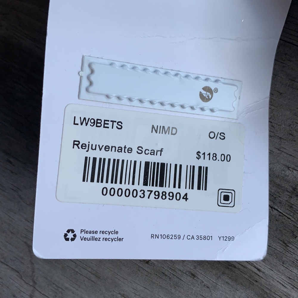 Lululemon Rejuvenate Scarf/Wrap - Picture 7 of 10